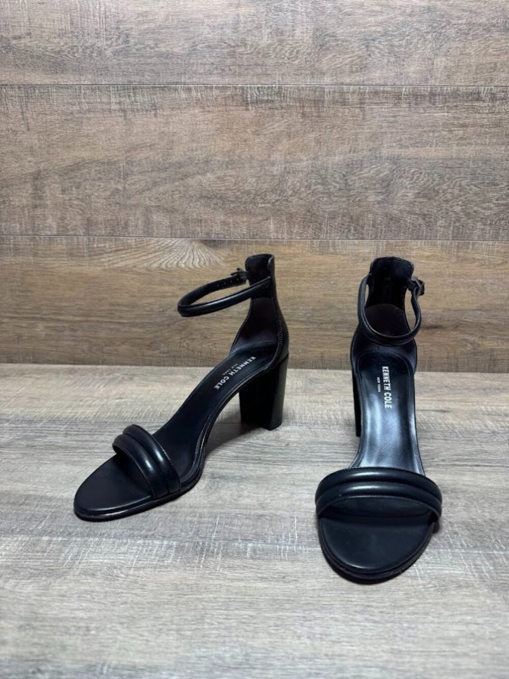 Kenneth Cole Reaction Lex Black Leather Ankle Strap Sandals Women's Size 9.5